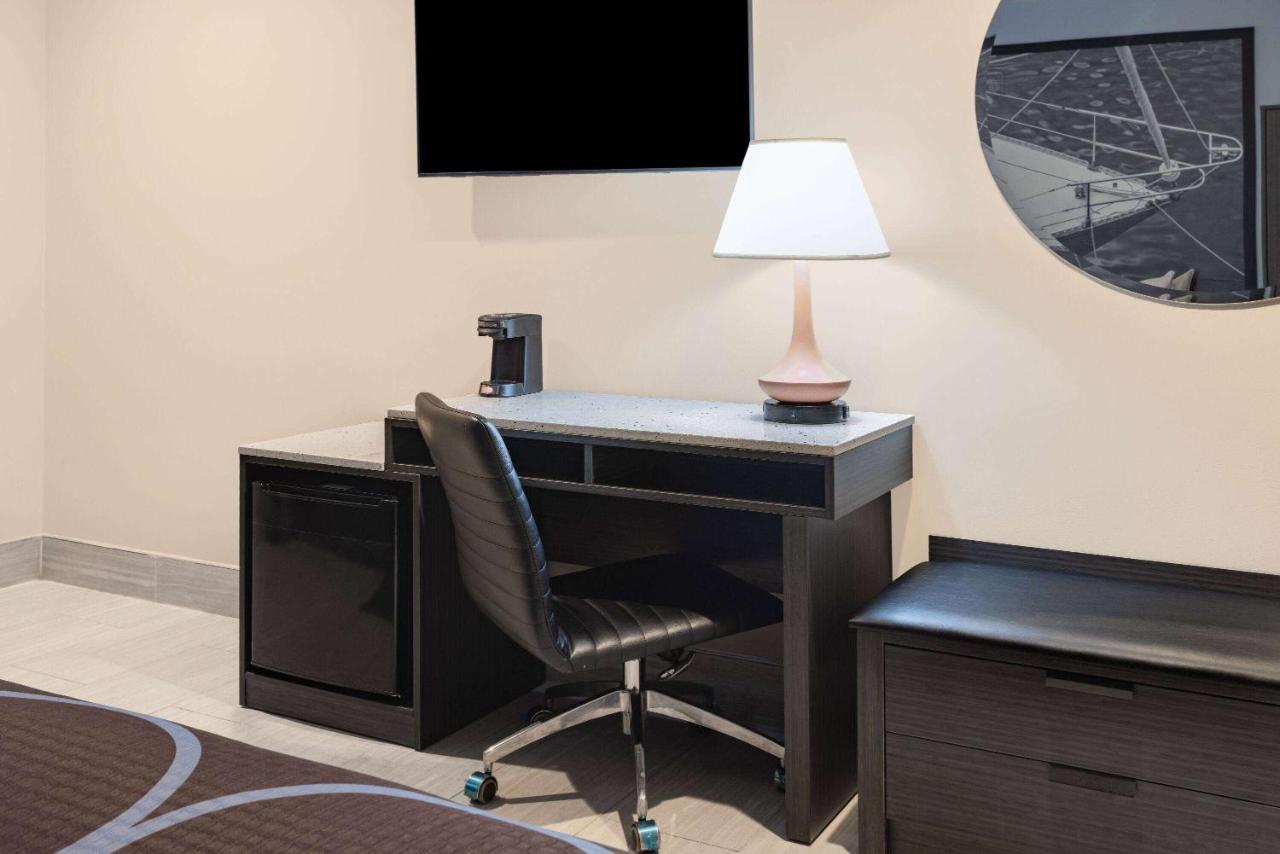 Super 8 By Wyndham